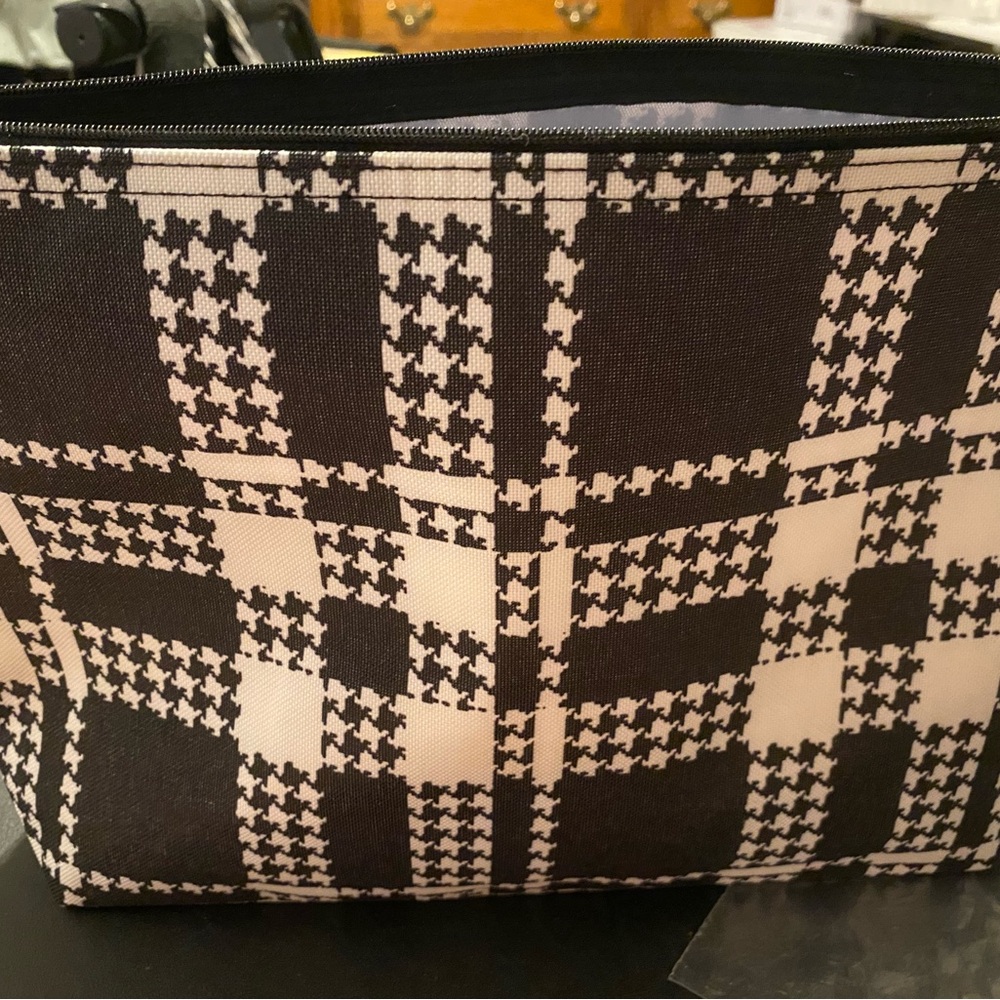 Thirty-One Houndstooth Black and White Pouch